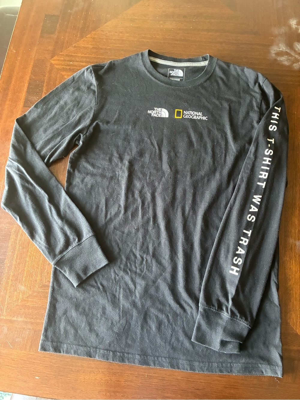 The North Face x National Geographic mens S Black Long Sleeve Logo Tee Recycled